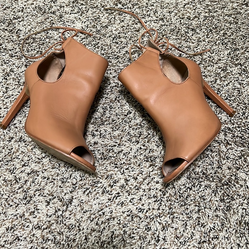 Booty open toe brown size 7
